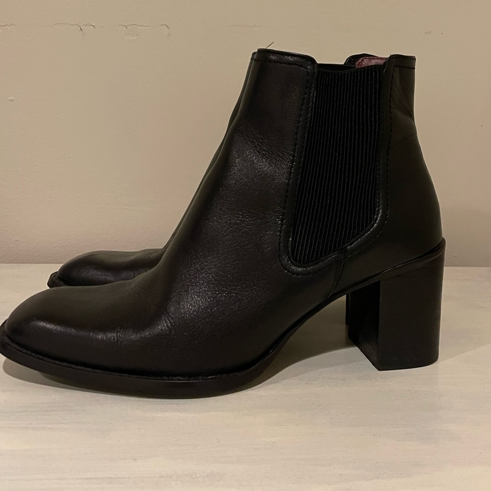 Zara Black Chelsea boots